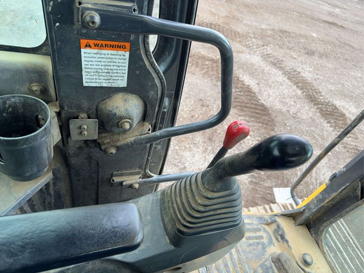 2012-komatsu-pc138-image-62