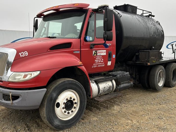 2011-international-durastar-4400-image-1