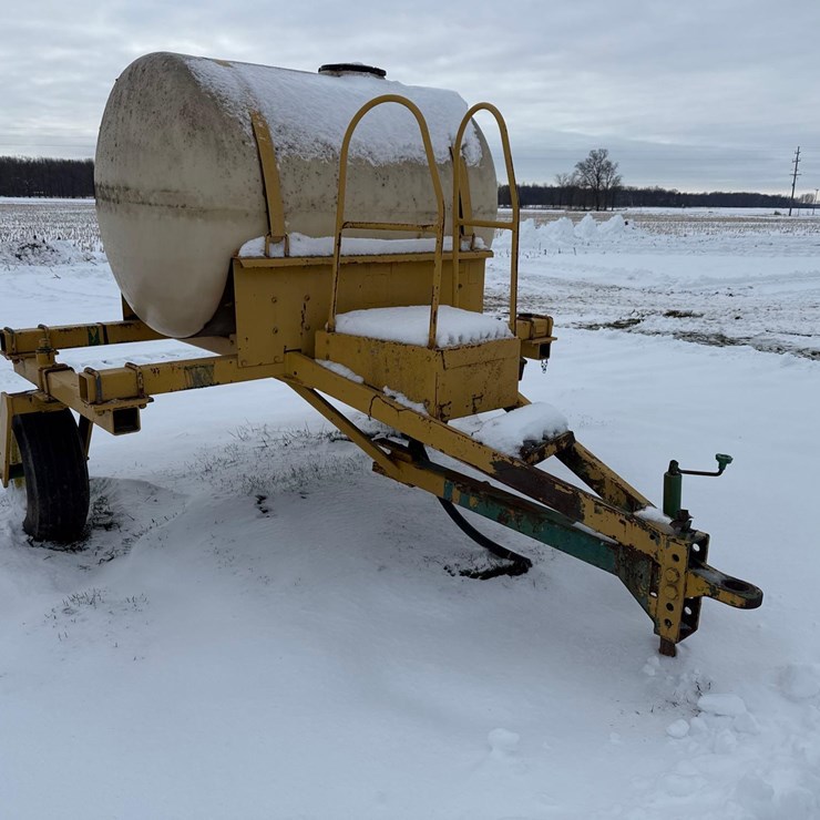 JD pull between tank