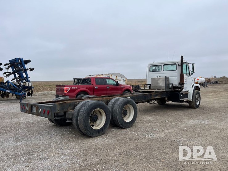 freightliner-fl80-image-8