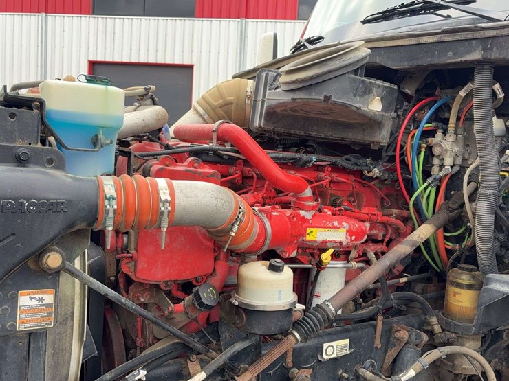 2016-kenworth-t880-image-39