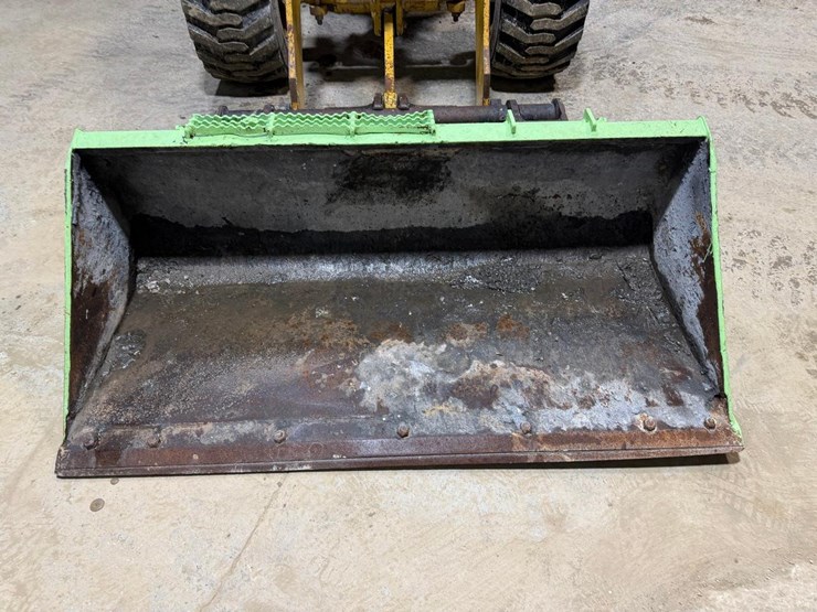 2015-caterpillar-903c-image-9