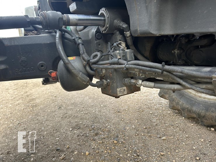 2014-challenger-mt585d-image-55