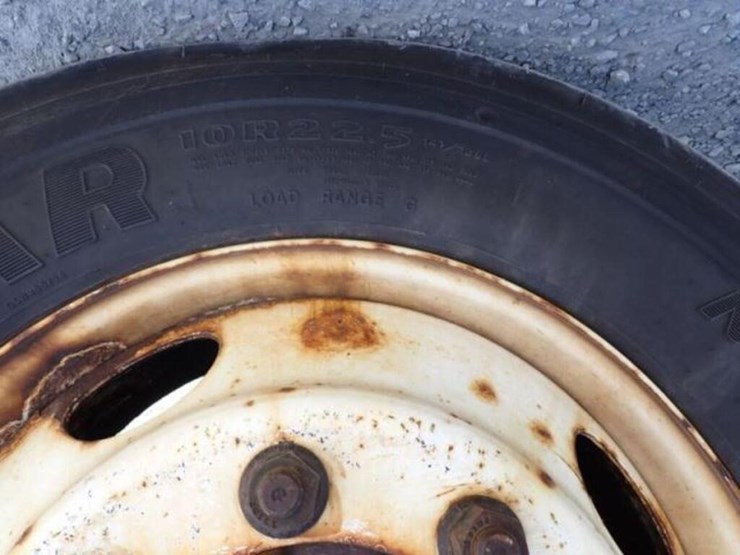 2013-freightliner-mt55-image-36