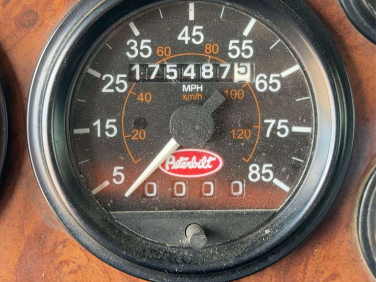 2003-peterbilt-379-image-50