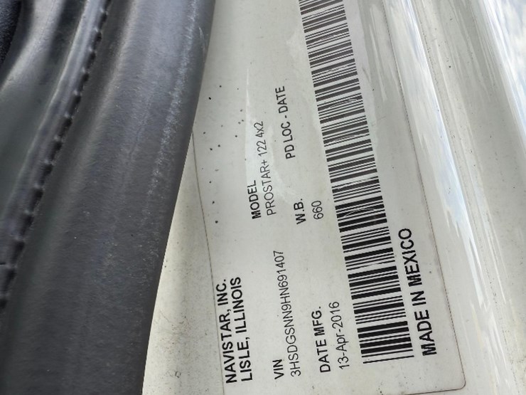 2017-international-prostar-image-11