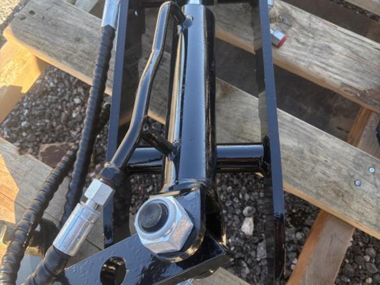 #123-•-iretc-hydraulic-thumb-clamp-image-1