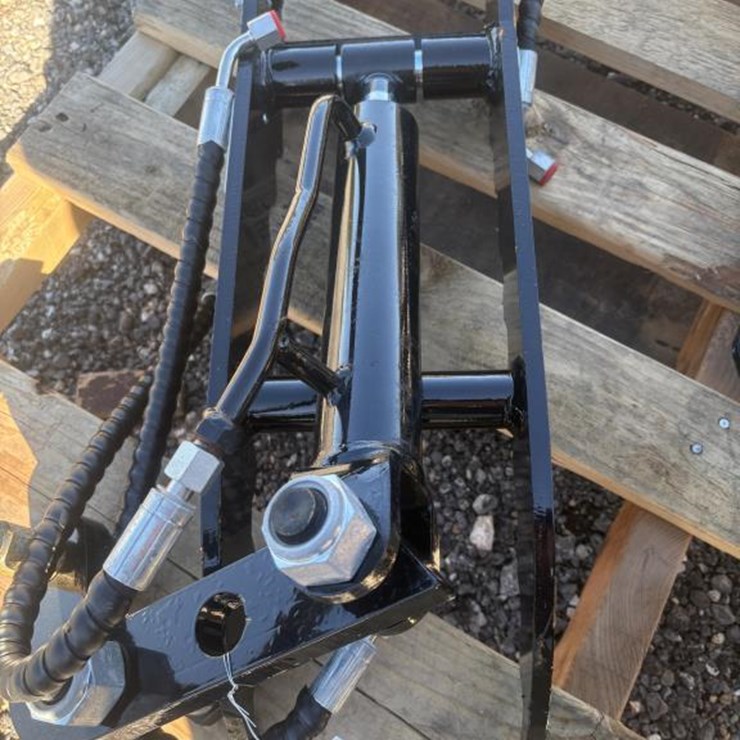 #123 • IRETC Hydraulic Thumb Clamp