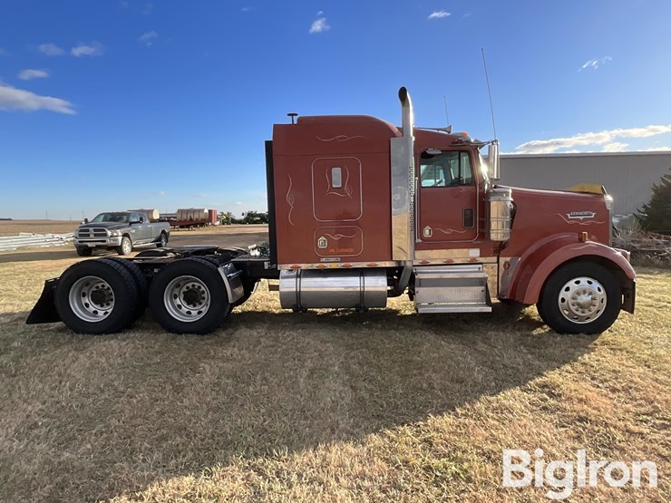 2002-kenworth-w900-image-4