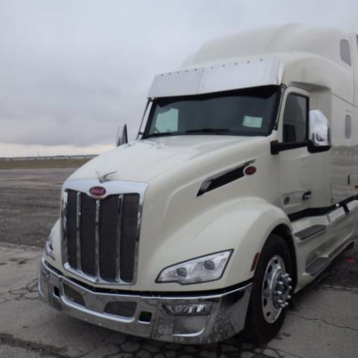 PETERBILT 579