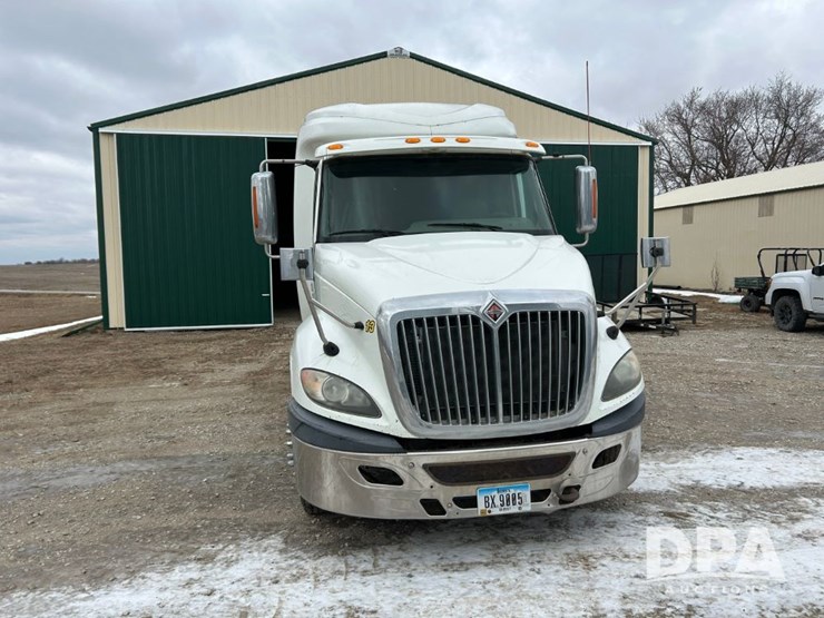 international-prostar-image-9