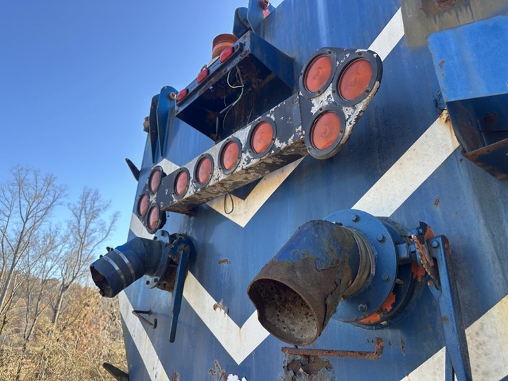 1990-ford-l9000-image-22