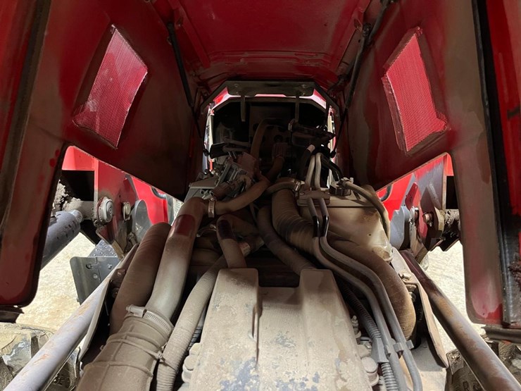 massey-ferguson-4708-image-21