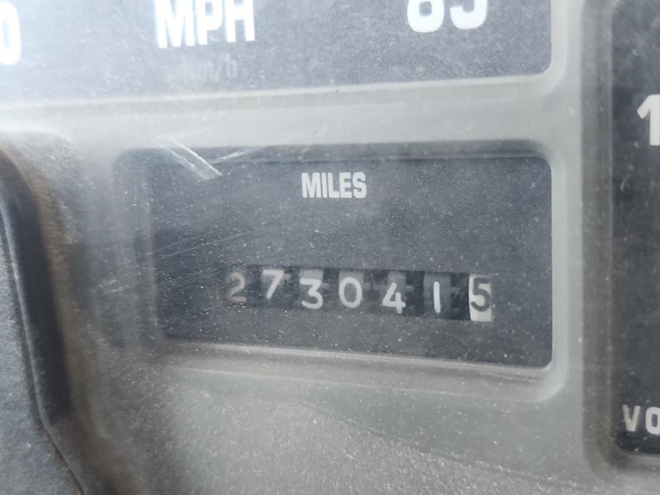 international-8100-image-55