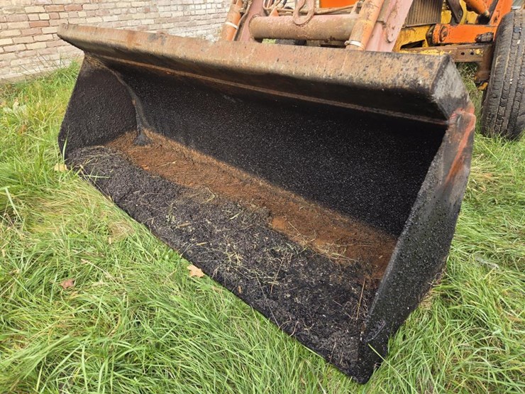 john-deere-300-image-10