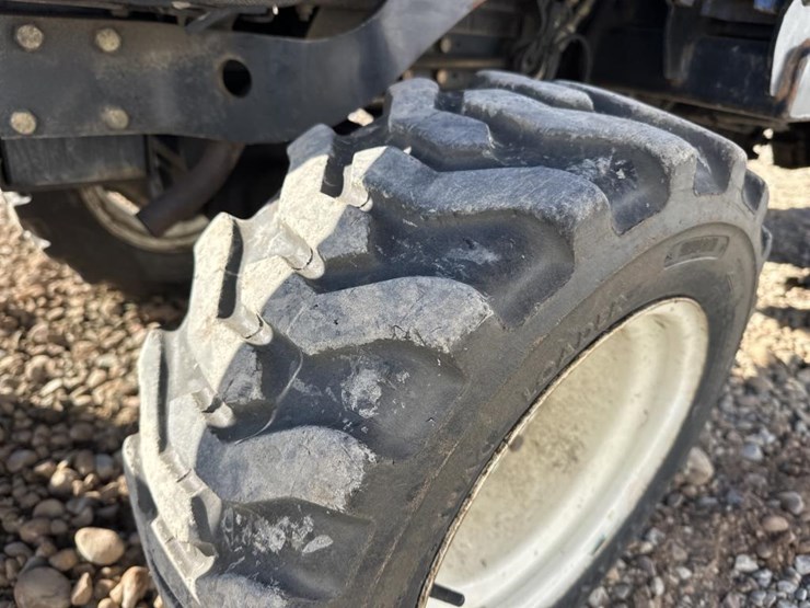 new-holland-tc26da-image-36