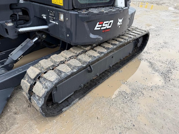 2022-bobcat-e50-image-14