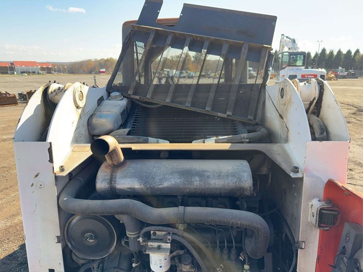 bobcat-s220-image-11