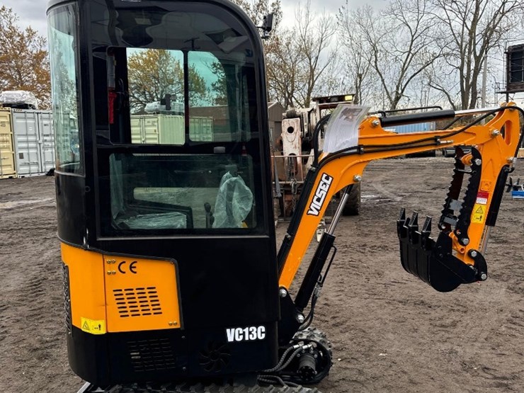 new-vicsec-co-full-cab-mini-excavator-model-vc13c-image-1