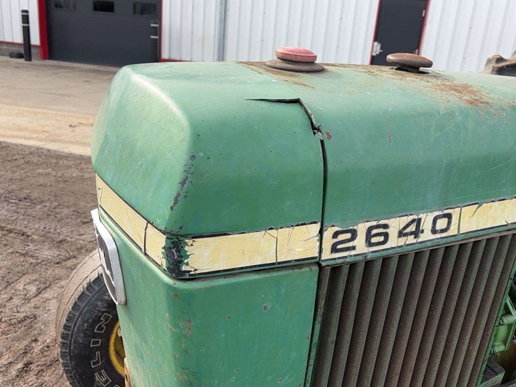 john-deere-2640-image-18