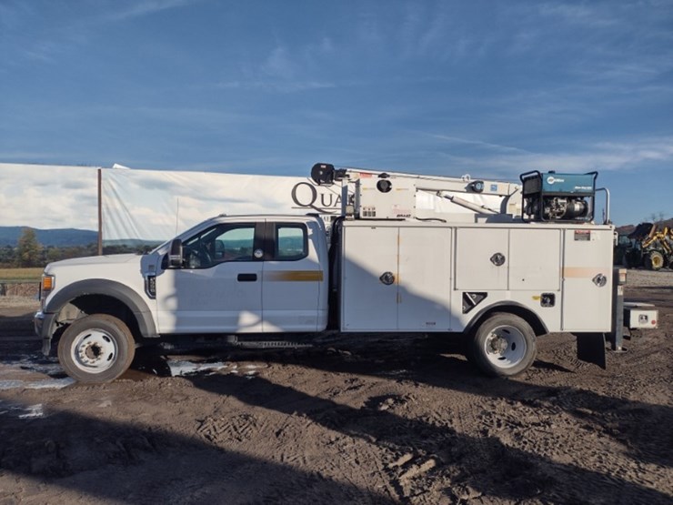 20-ford-f550-image-1