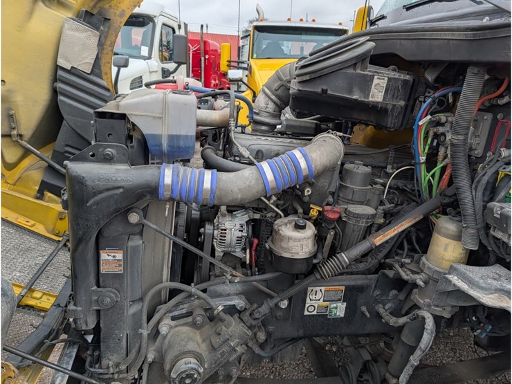 2020-kenworth-t680-image-17