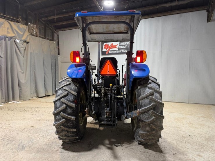 new-holland-tb110-image-4