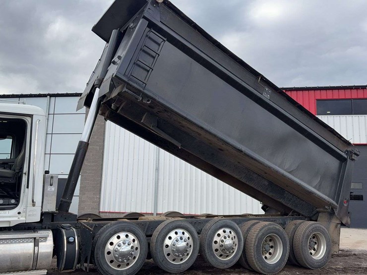 2017-kenworth-t880-image-59