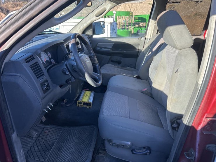 2008-dodge-3500-image-46