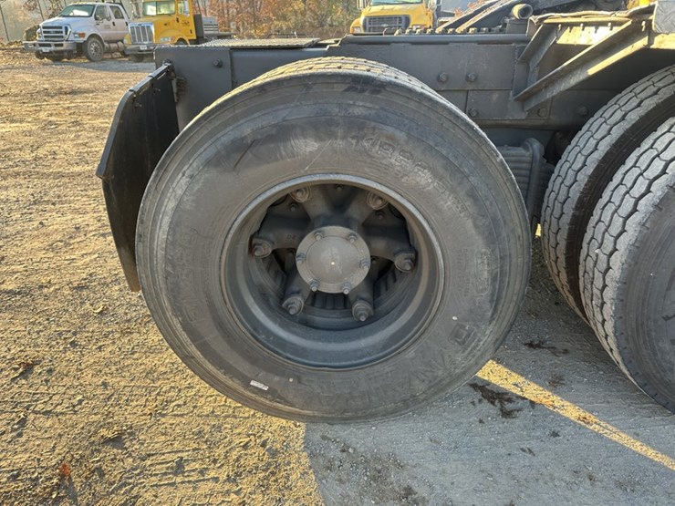 mack-rd688s-image-79