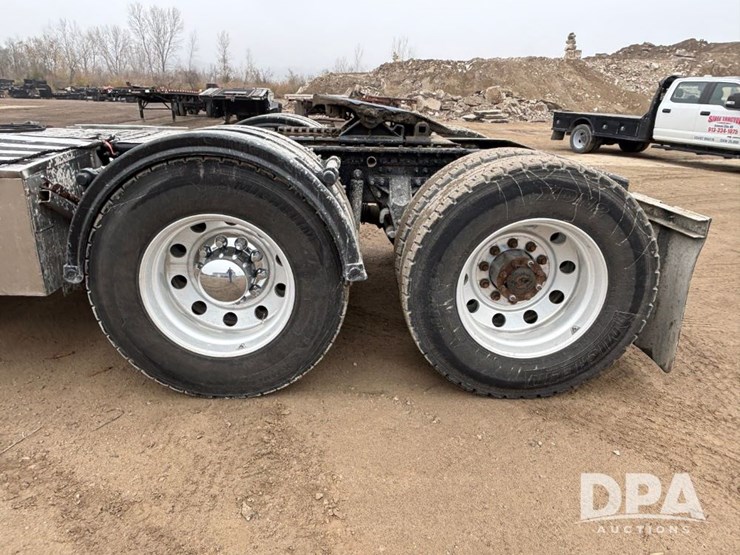 2017-mack-pinnacle-chu613-image-31