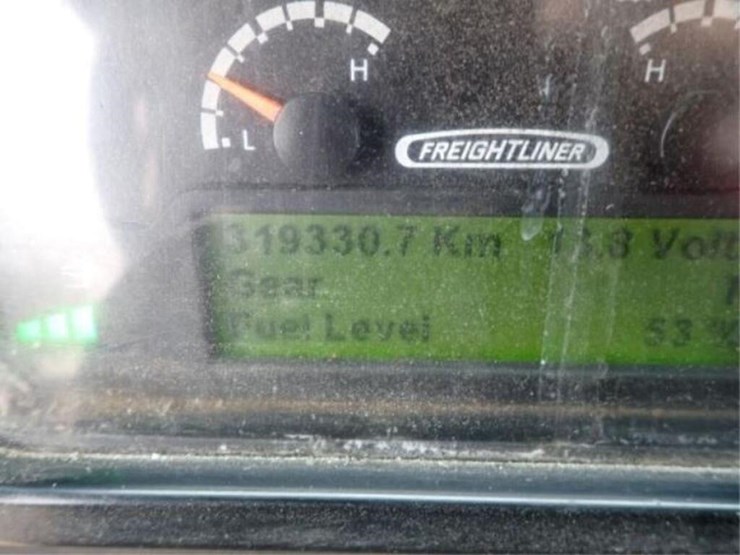 2015-freightliner-mt55-image-16