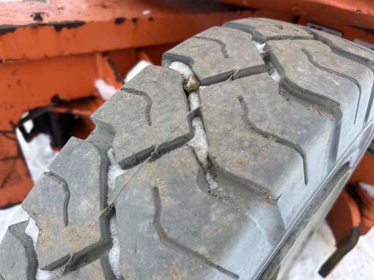 jlg-e300ajp-image-35