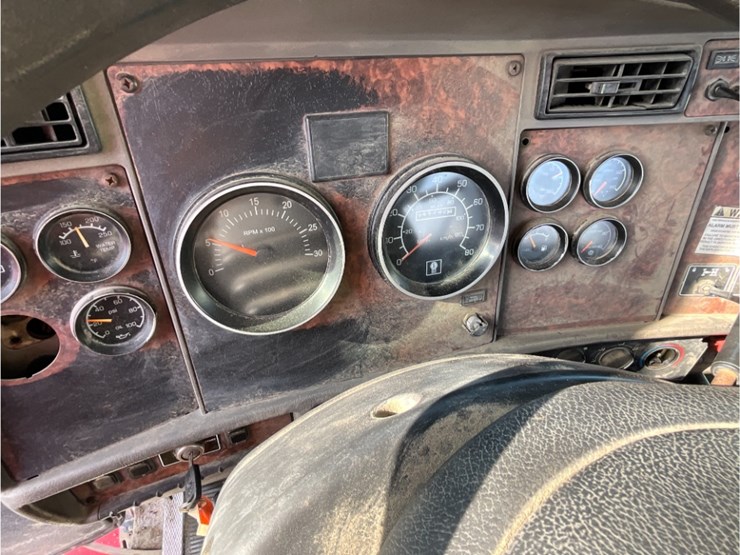 2005-kenworth-t800-image-20