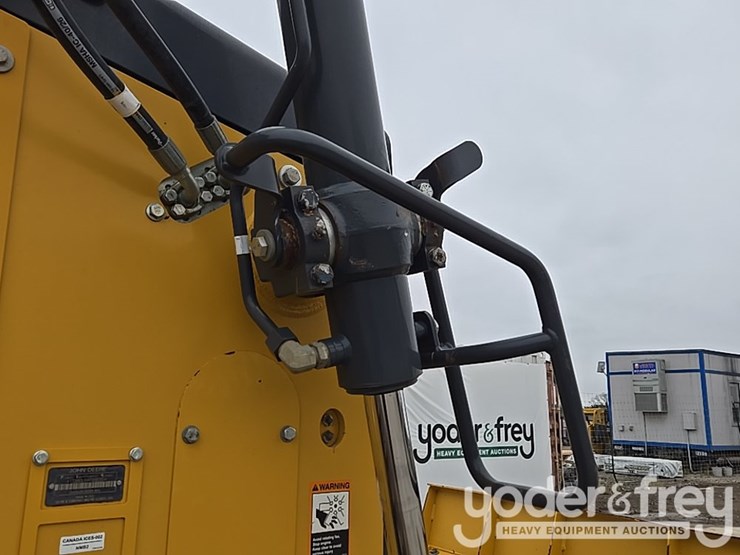 2019-deere-850l-lgp-image-62