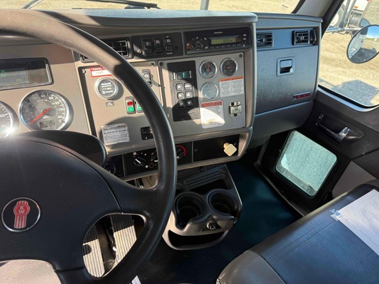 kenworth-t370-image-32