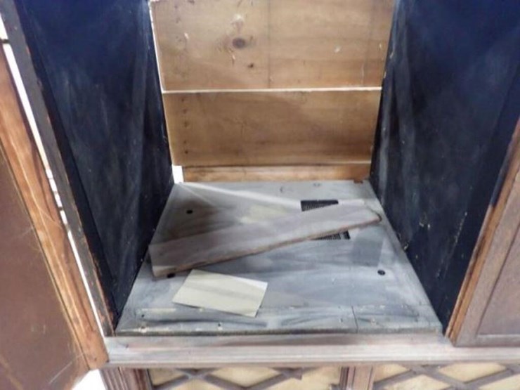 36-in.-x-39-in.-radio-cabinet-image-3