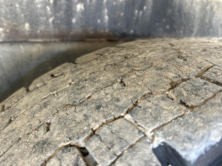 2017-peterbilt-337-image-118