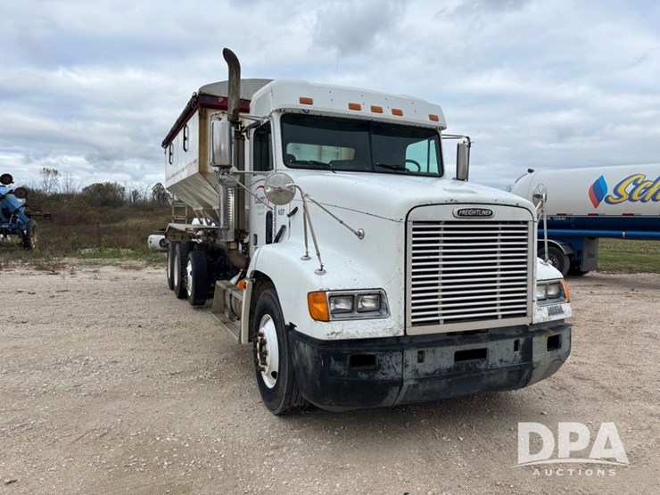 freightliner-fld112-image-23