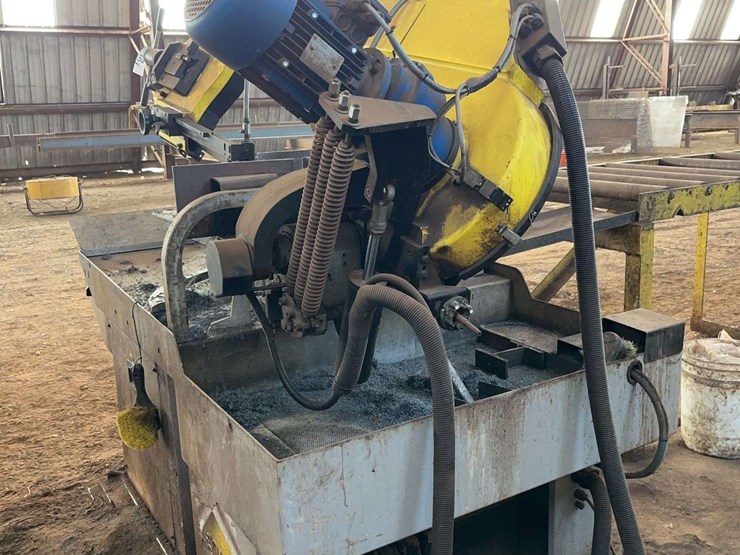 2022-fmb-pegasus-xl-band-saw-image-4