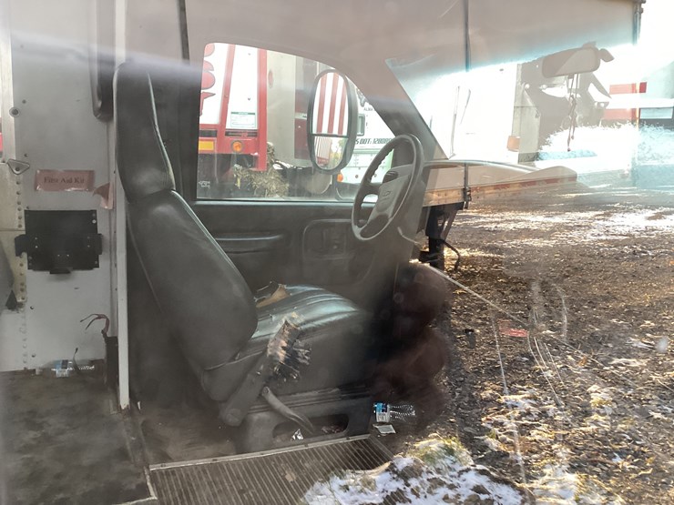 #4676-•-chevrolet-bus-image-5