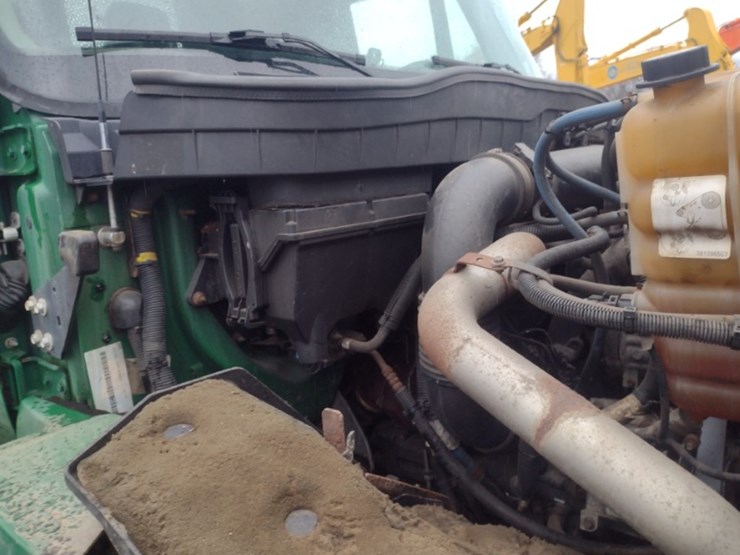 international-workstar-7400-image-23