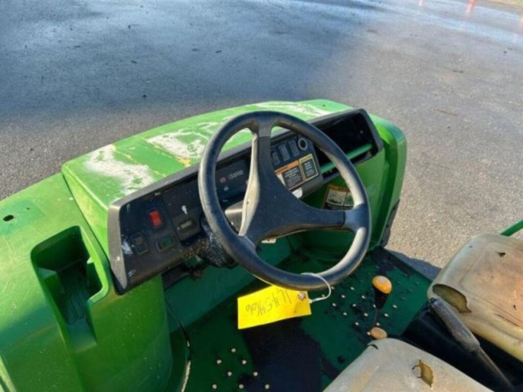 john-deere-gator-image-16