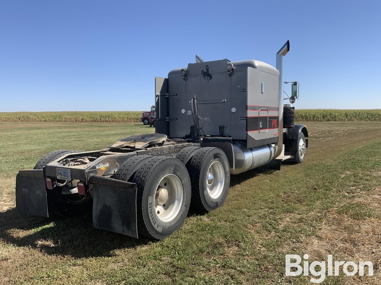 1995-peterbilt-379-image-5