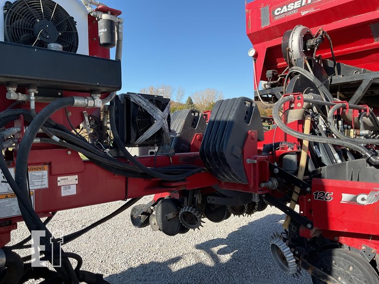case-ih-1250-image-34