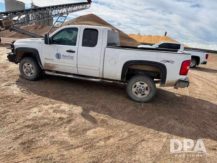 chevrolet-silverado-2500hd-image-10