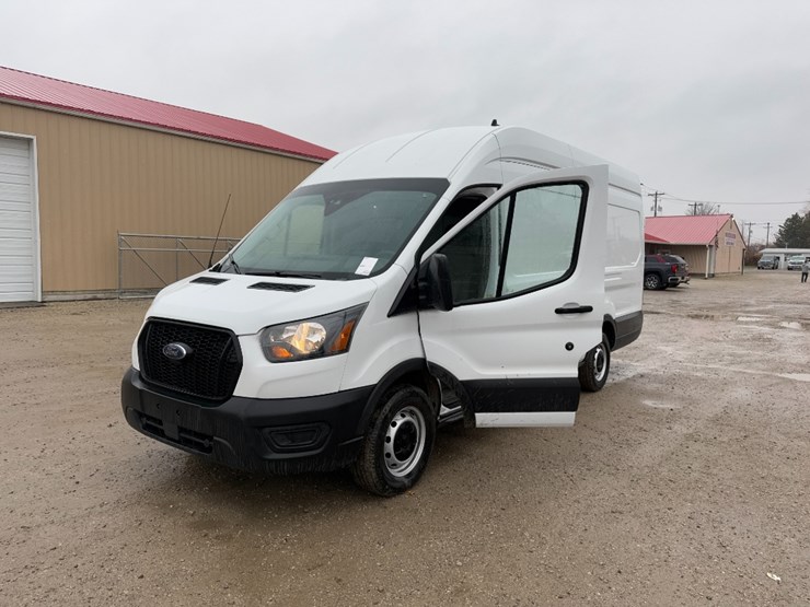 2022-ford-transit-image-20