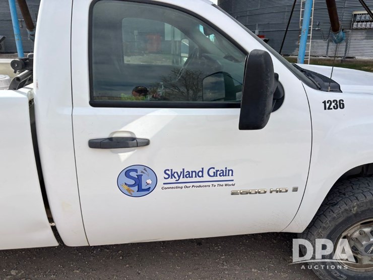 2009-gmc-sierra-2500hd-image-47