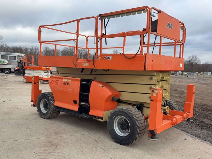 2014-jlg-4394rt-image-2