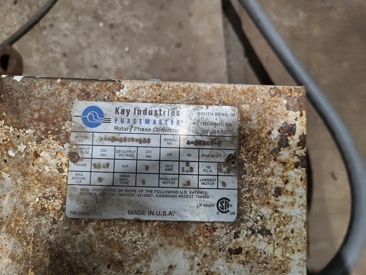 bridgeport-mill-w/phase-convertor-and-tools-image-12